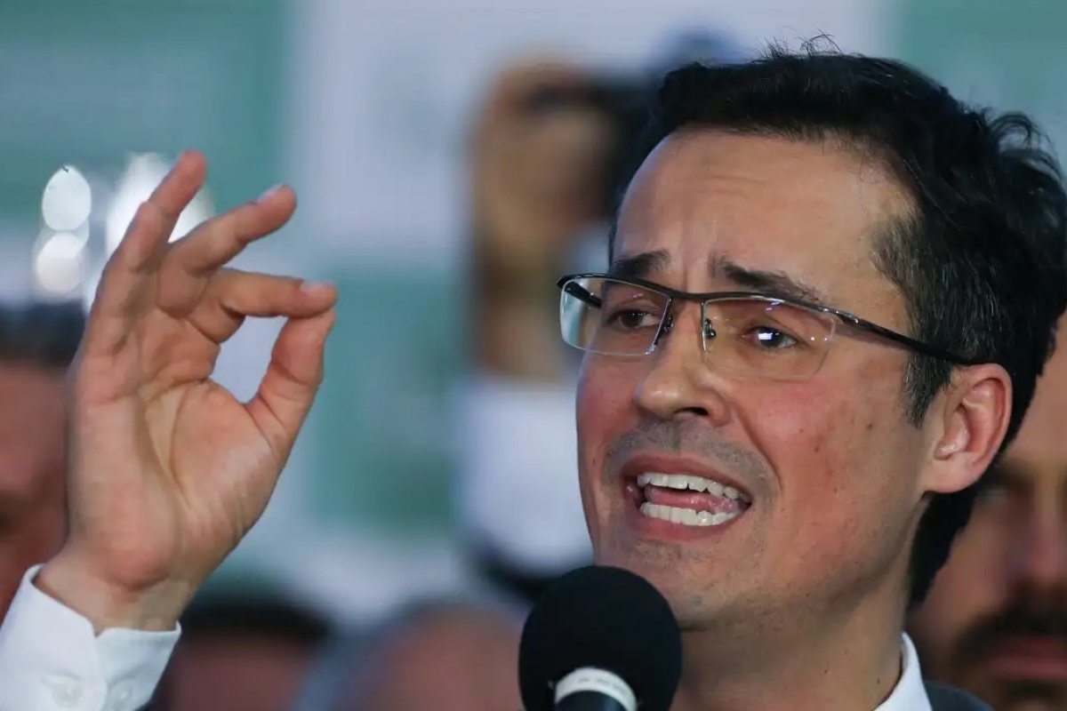 Pelo menos 15 eleitos ainda possuem candidatura indefinida e poderão ter os votos anulados 