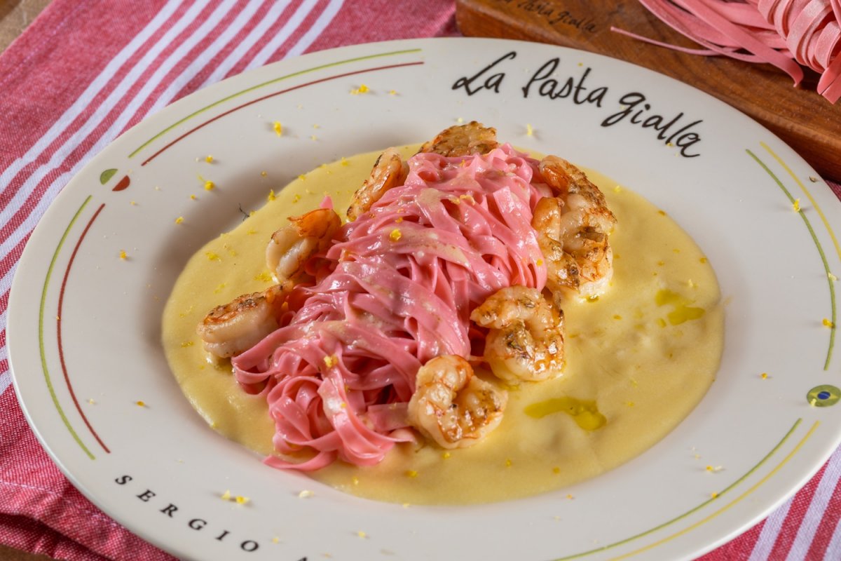 La Pasta Gialla participa da Restaurant Week com massas coloridas criadas para o Outubro Rosa! 