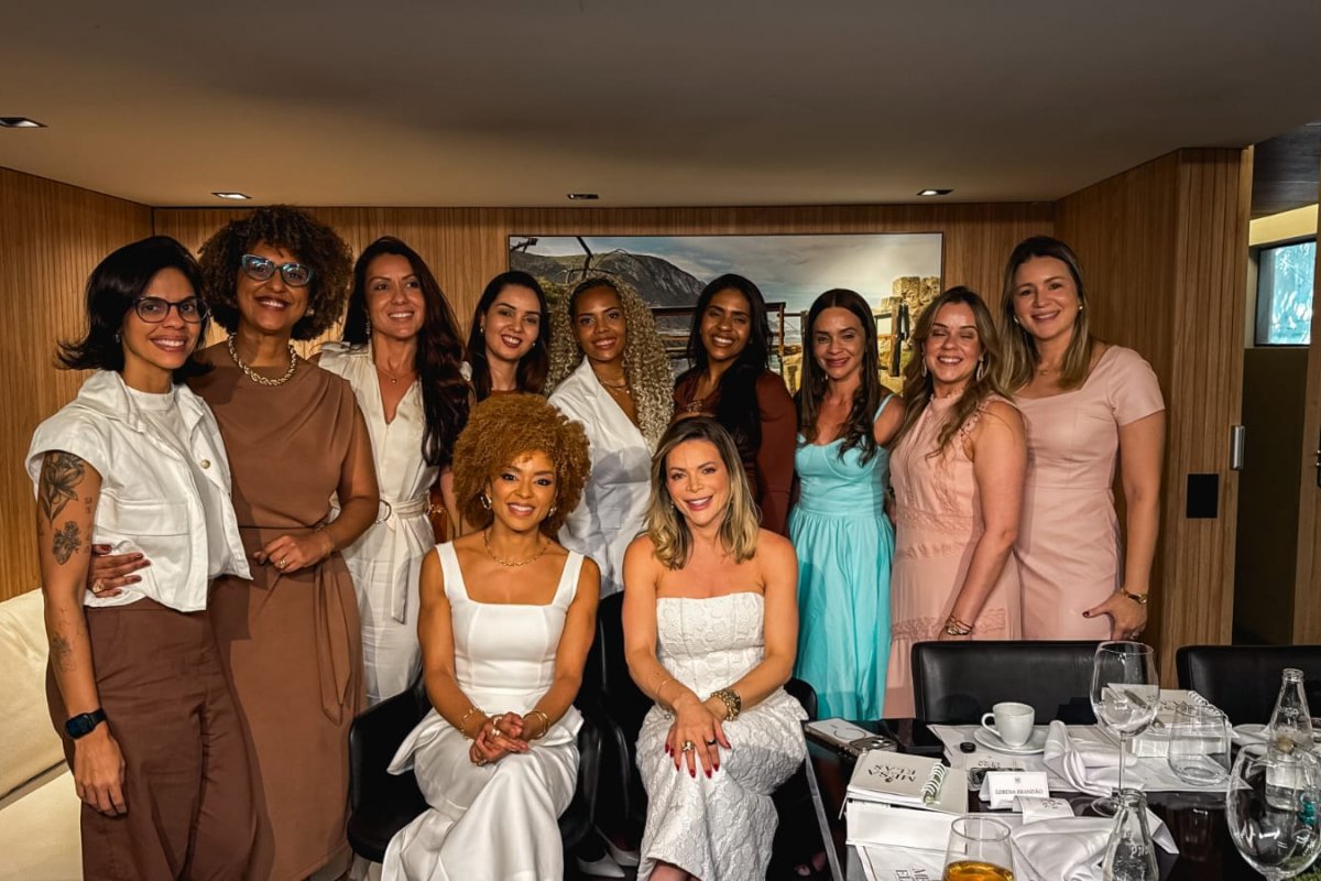 Talita Lelis reúne mulheres para primeira edição do Mesa para Elas!