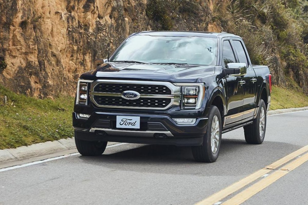 Ford reduz preços das linhas Maverick, F-150 e Territory no Brasil 