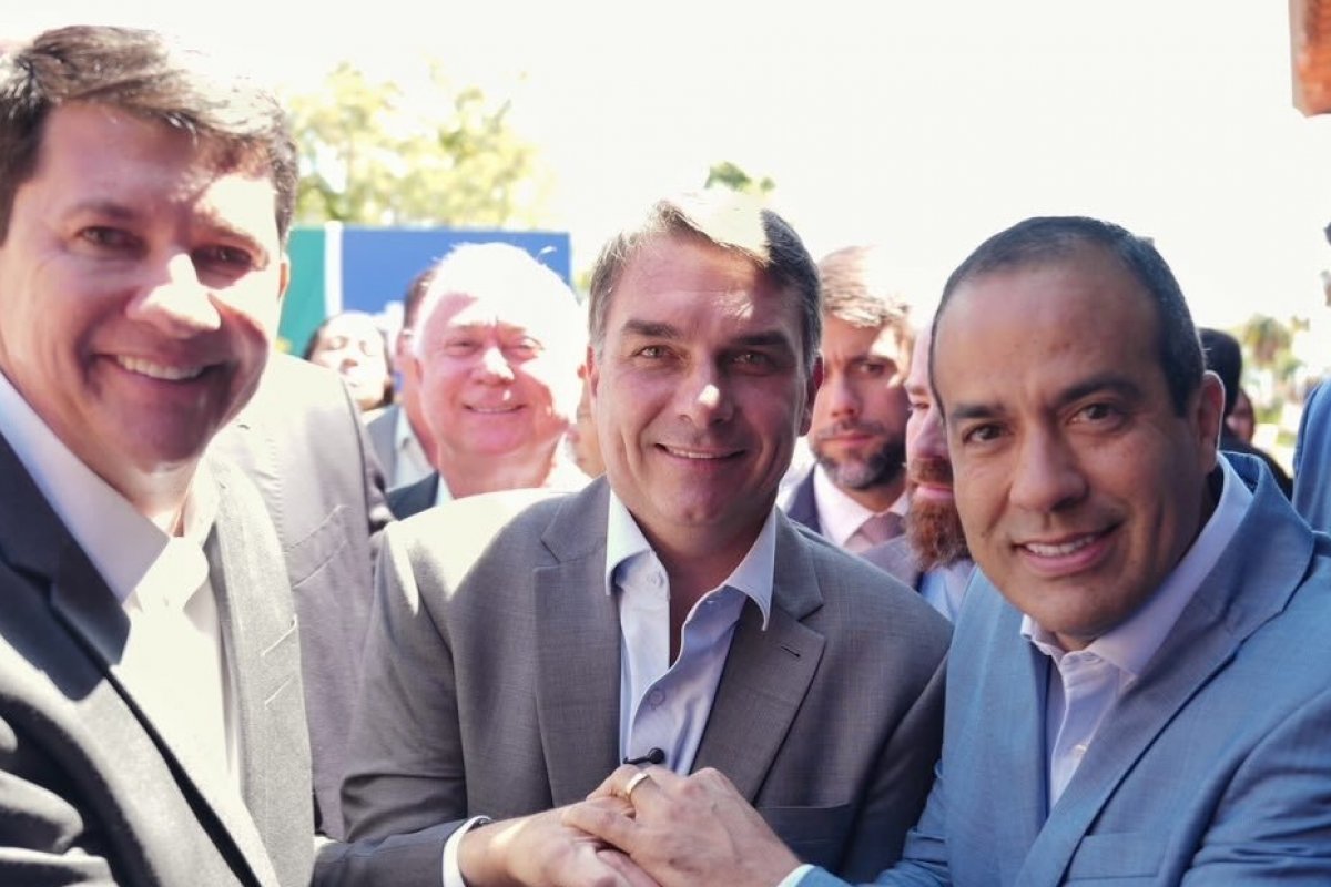 Bruno Reis declara apoio a Flávio Bolsonaro no 2º turno: 'O Brasil precisa mudar para mudar a Bahia'