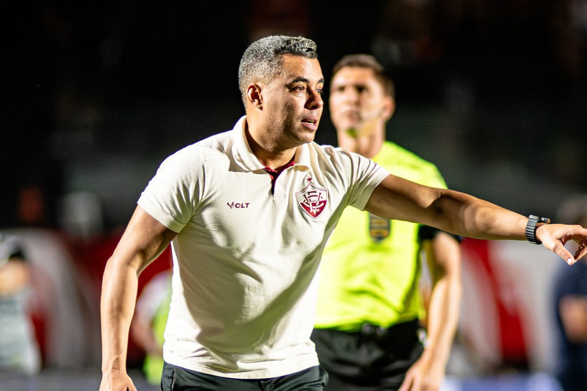 Jair Ventura aponta maior obstáculo do Vitória na reta final após goleada sobre a Chapecoense