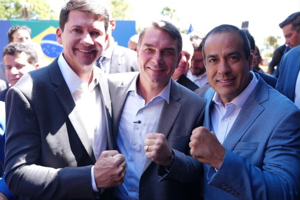 Bruno Reis afasta discussão sobre 2028 e nega negociação de cargos com Flávio Bolsonaro