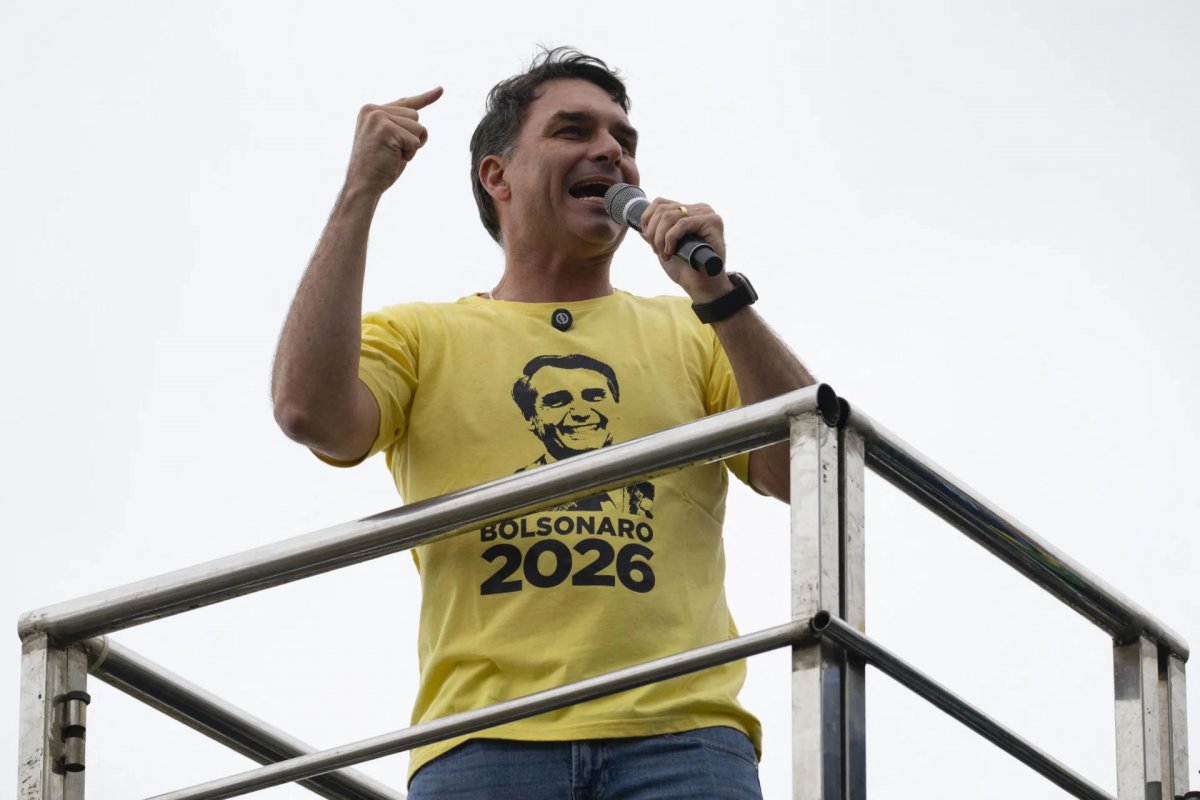 Vídeo: site distribui criptomoedas em troca de divulgação de conteúdo que incentiva voto em Flávio Bolsonaro