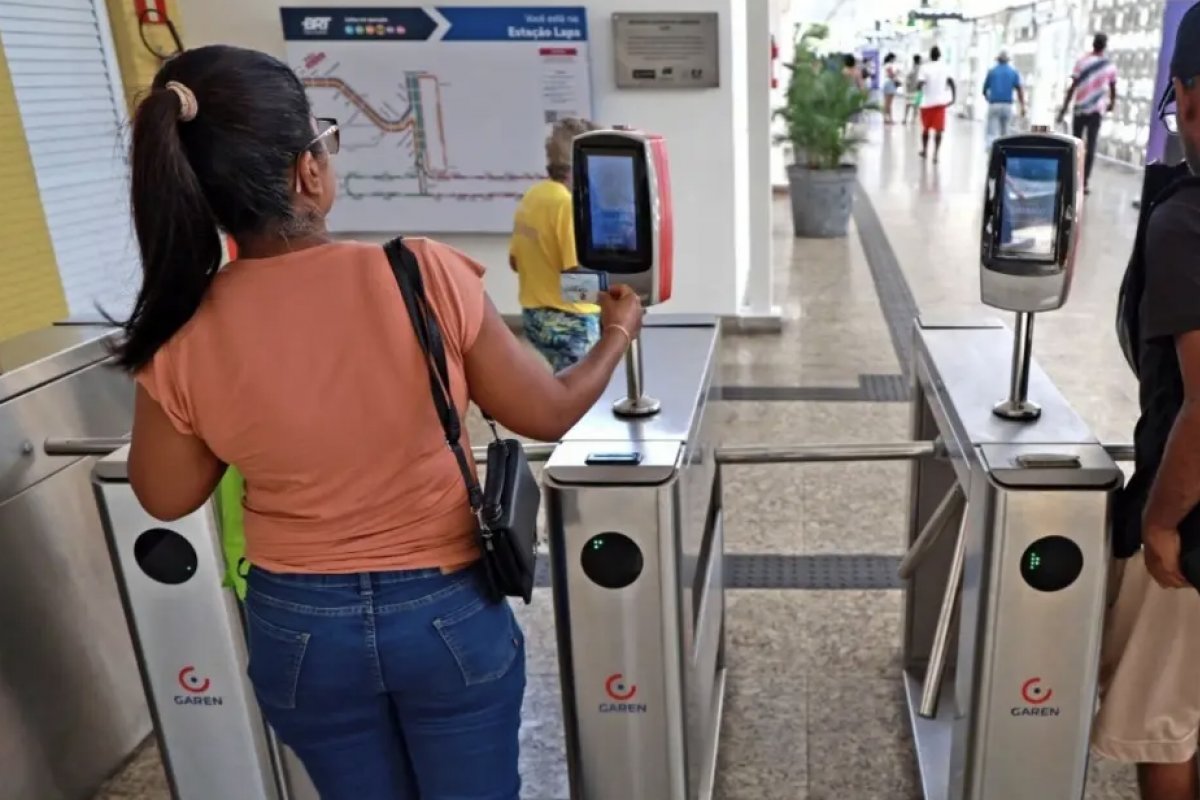 Rodoviários de Salvador marcam assembleia para discutir fim do pagamento em dinheiro nos ônibus