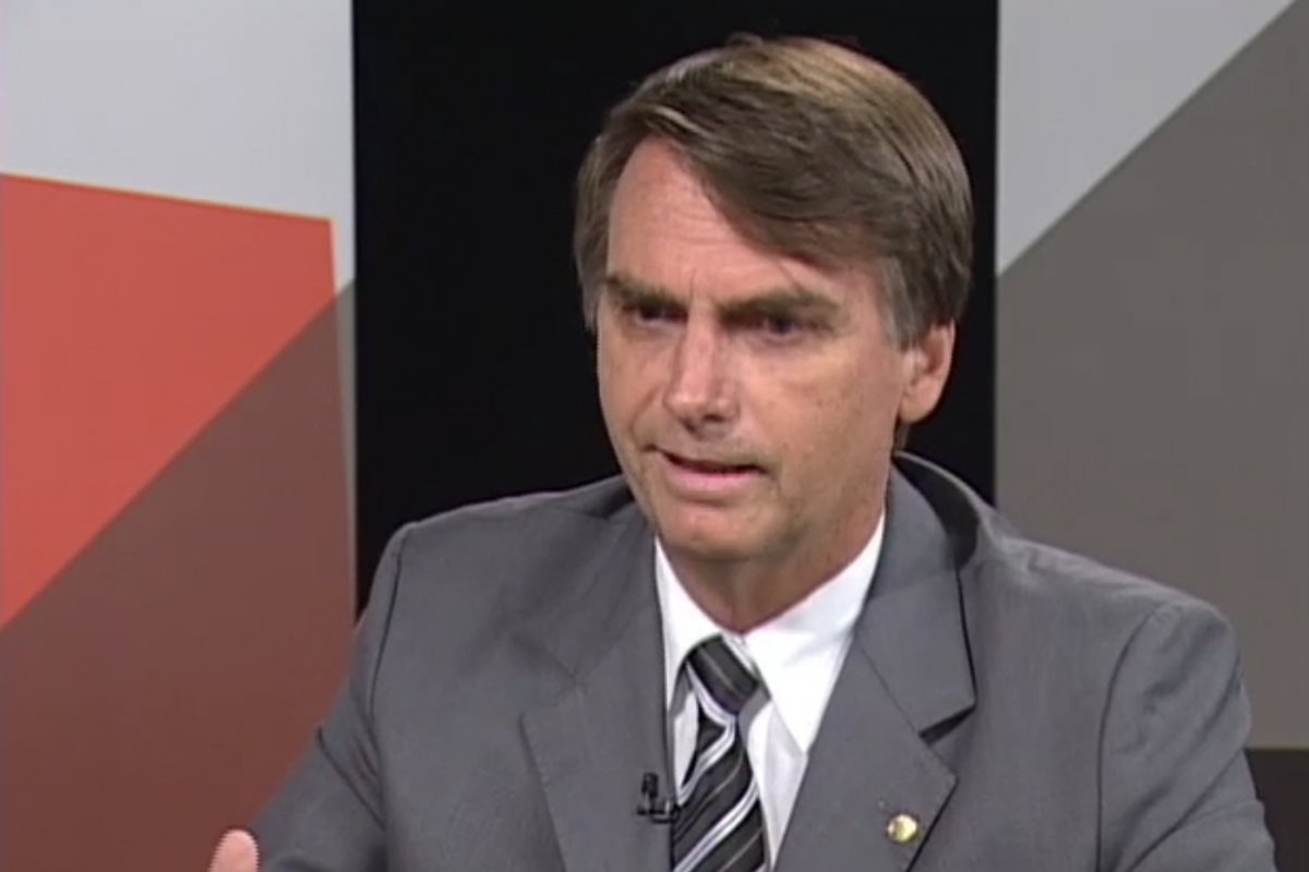 Vídeo: internet resgata Bolsonaro ao confirmar que votou contra direitos das empregadas domésticas 