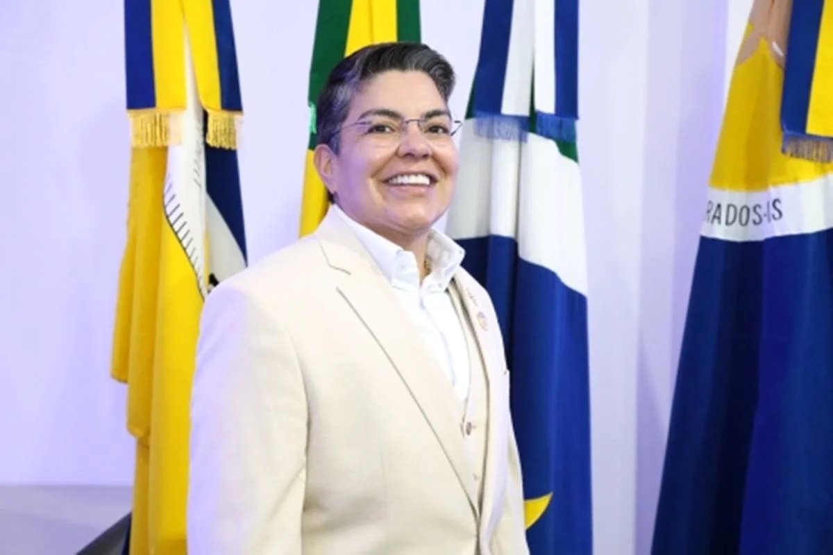 Ex-dona de prostíbulo, sétima parlamentar mais votada do MS se apresenta como "sapatão raiz" e fã de Jair Bolsonaro