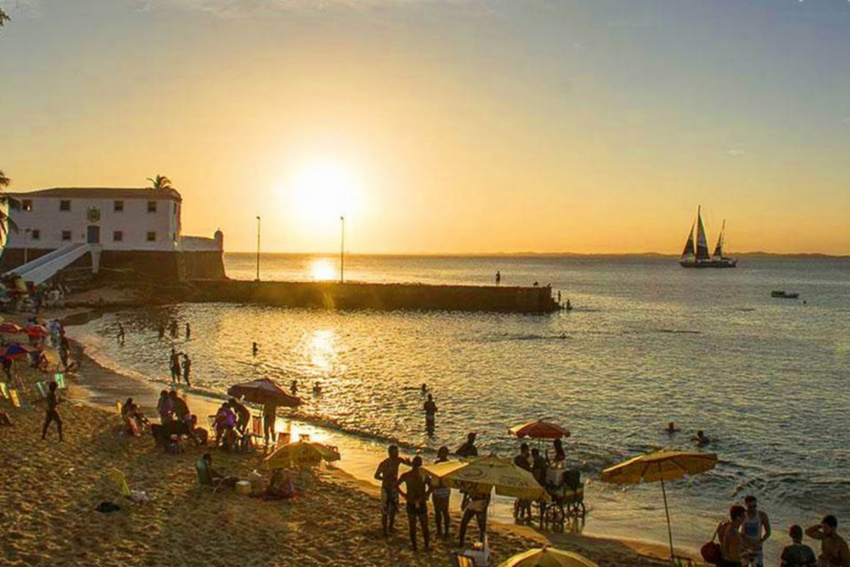 Salvador tem 11 praias liberadas para banho neste feriadão; confira