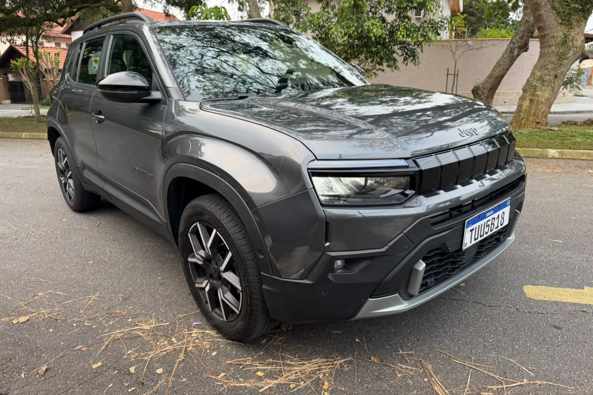 Avenger Longitude: Farol da Bahia testa versão intermediária do novo SUV