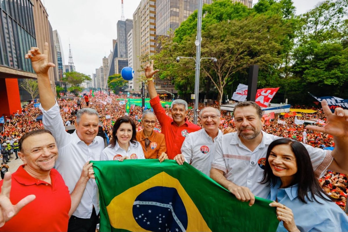 Vídeo: Jerônimo defende união nacional e convoca brasileiros a reeleger Lula em ato na Avenida Paulista