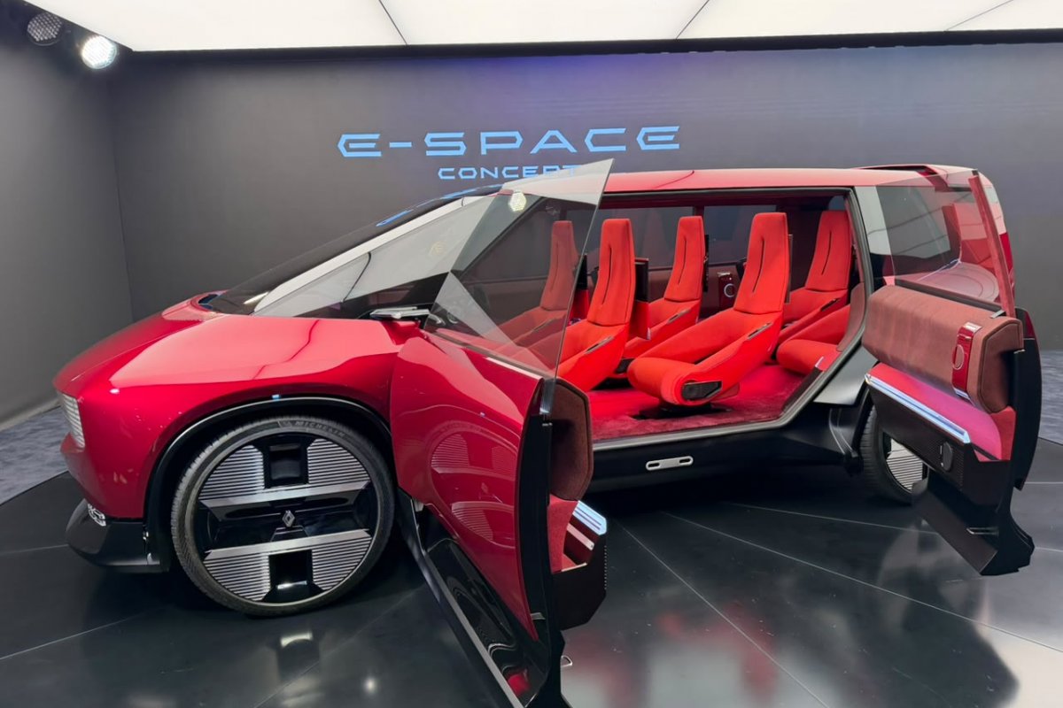 Renault revela E-Space elétrica que pode virar van de 7 lugares