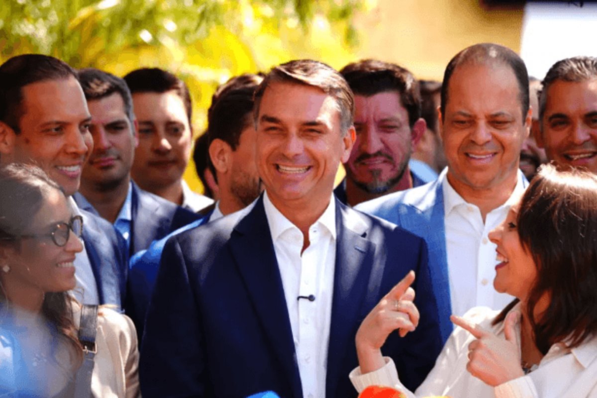 Band mantém debate presidencial com Lula após desistência de Flávio Bolsonaro
