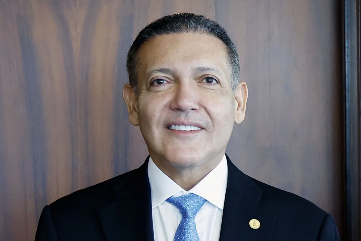 Kassio Nunes Marques quebra promessa de TSE autocontido, e magistrados veem engajamento explícito na campanha de Flávio Bolsonaro