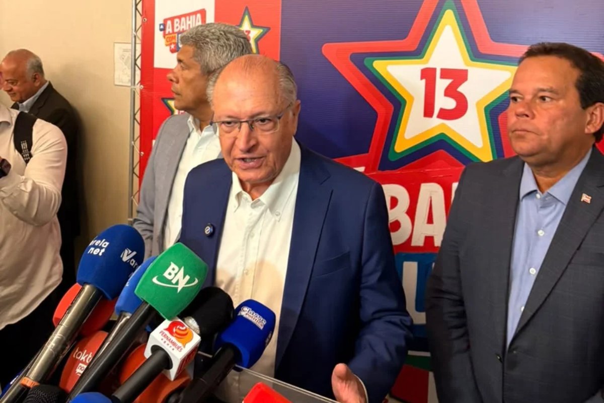 Vídeo: 'É preciso entender as mudanças da sociedade moderna', celebra Alckmin após aprovação de PEC do fim da escala 6x1