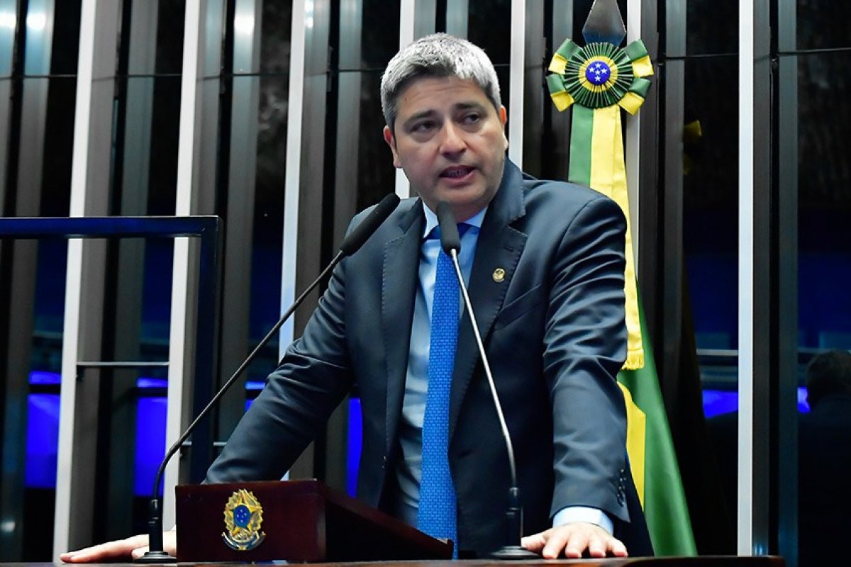 Portinho critica aprovação da escala 6x1 e defende redução da maioridade penal