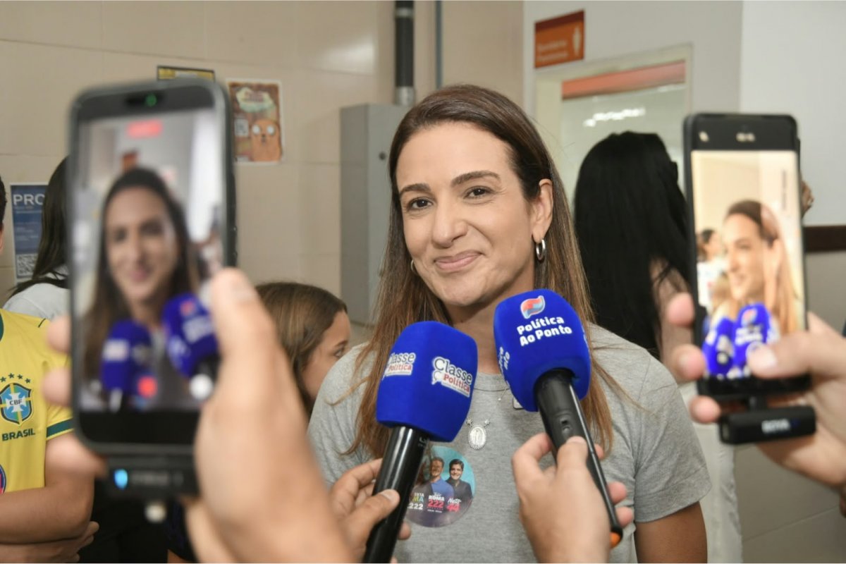 Roberta Roma é internada novamente após sentir dor no peito e passa por cateterismo