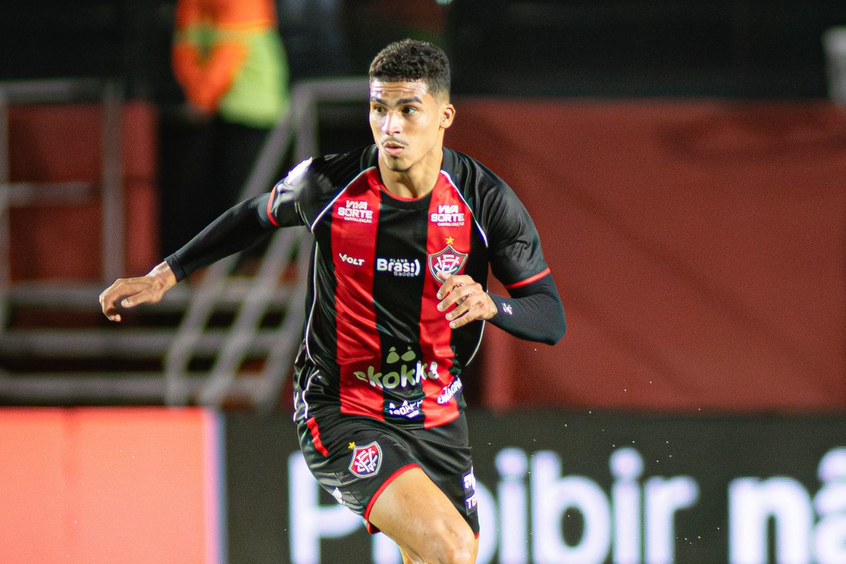 Vitória pode ser punido por dívida com a Portuguesa na contratação de Renê