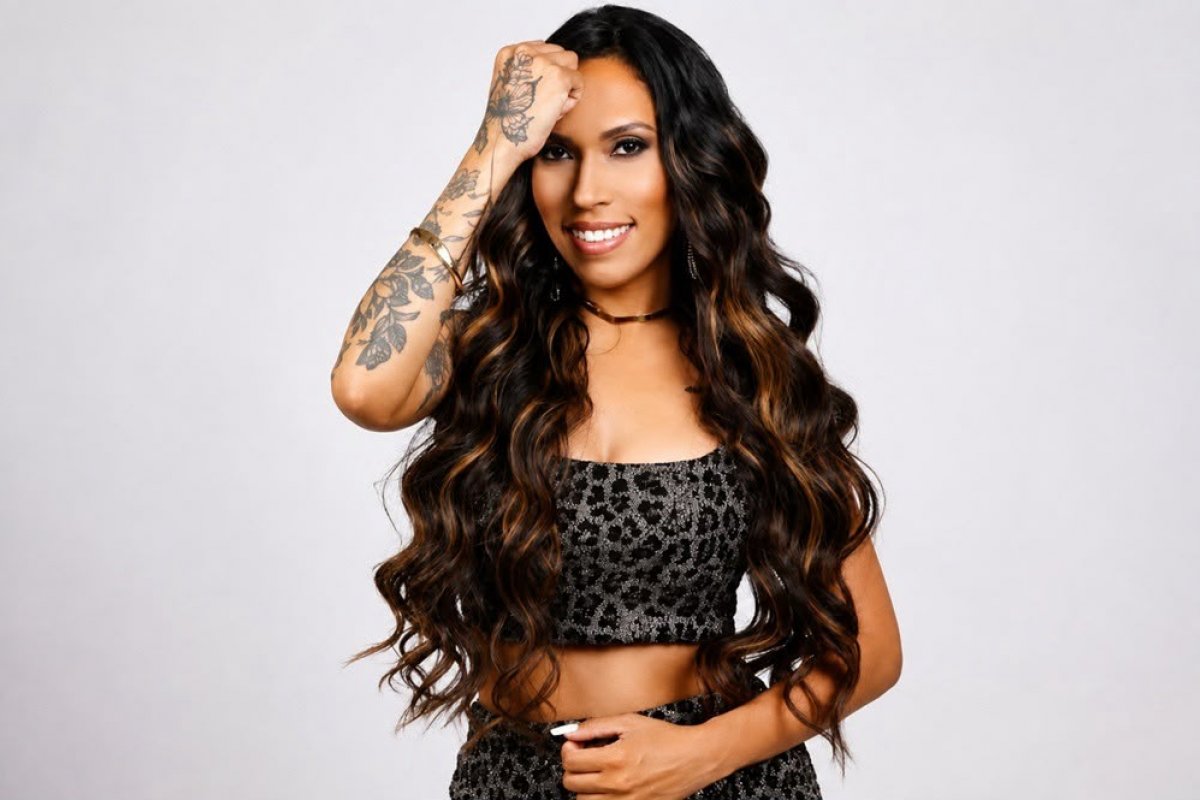 Simone Morena leva arrocha a duas cidades do Nordeste neste fim de semana 