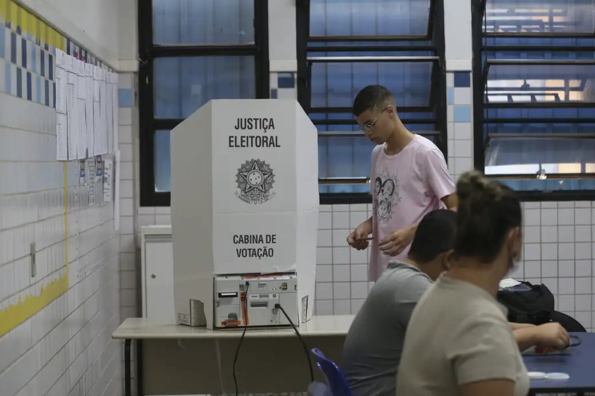 Justiça Eleitoral altera mais de 4.300 seções de votação no 2º turno das eleições; veja a Bahia