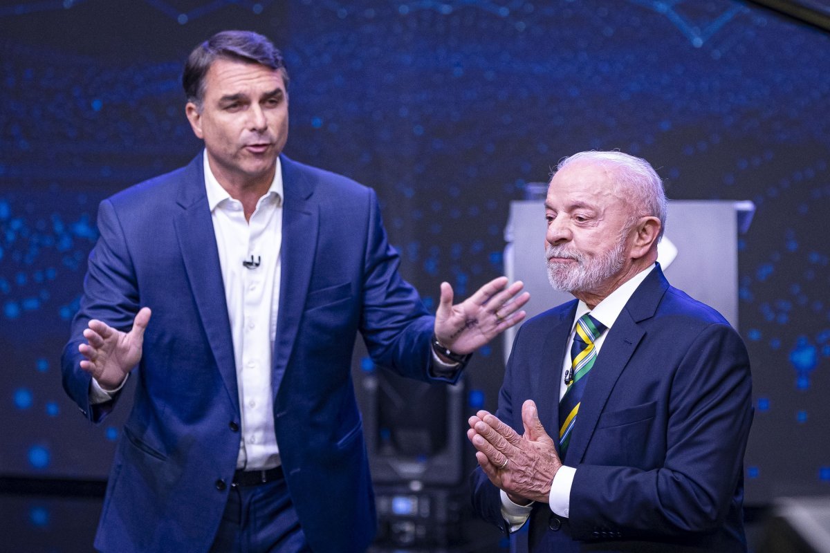 Checagem: Flávio Bolsonaro mentiu em declarações durante debate; Lula tem mais falas verdadeiras