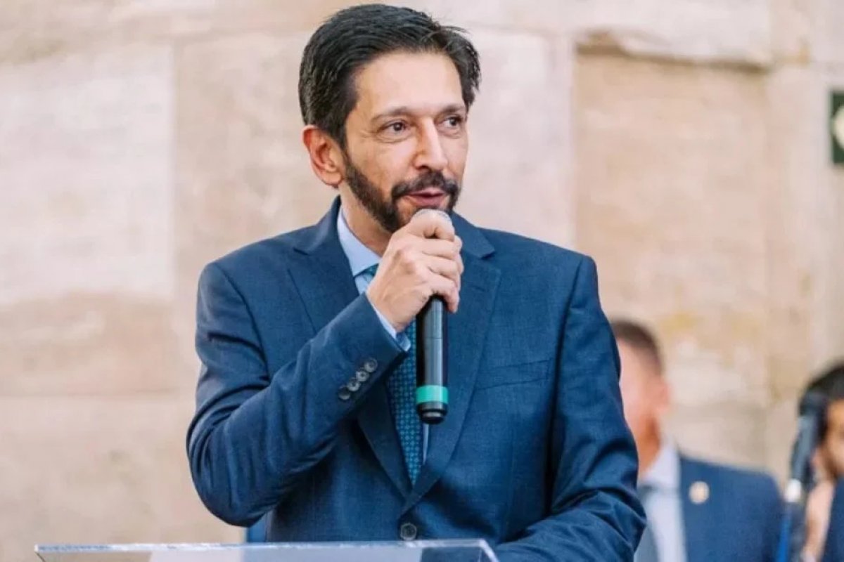 Áudio: Ricardo Nunes comete crime eleitoral e manda servidores a irem em ato de Flávio Bolsonaro