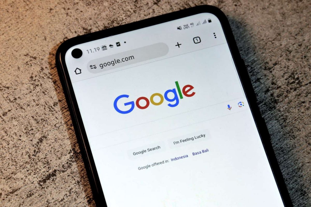 Buscas por 'O que é um miliciano', 'filho do Lula' e '134 milhões filme Bolsonaro' disparam no Google