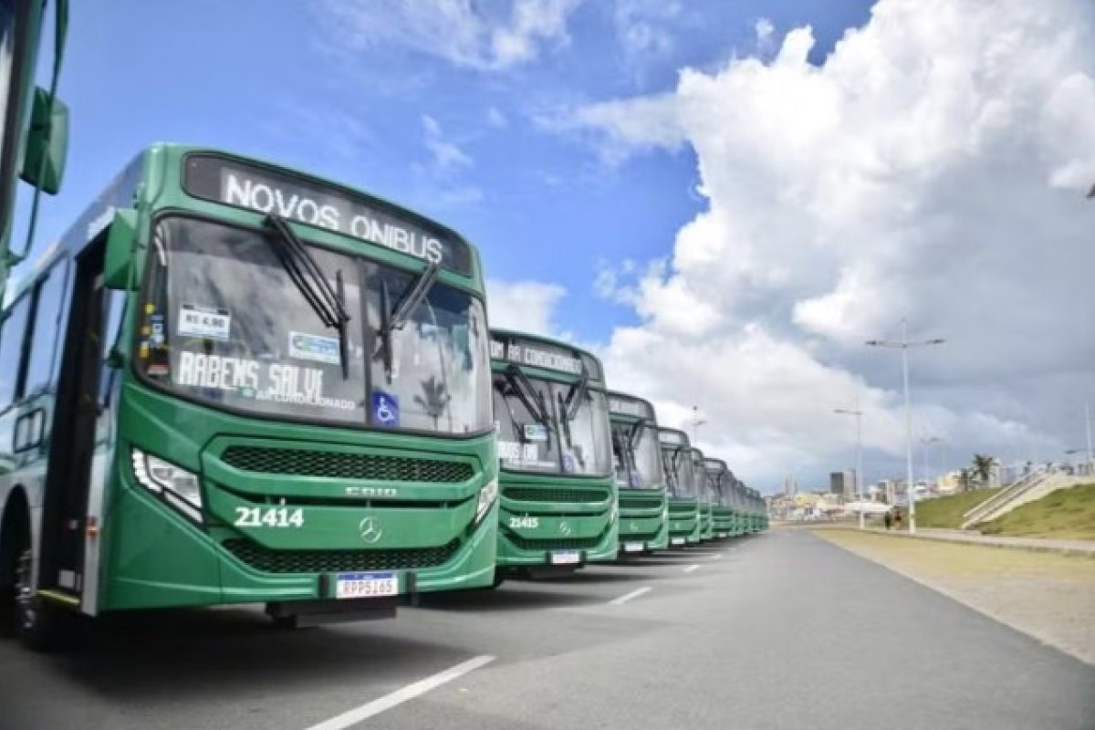 Transporte público gratuito: veja possíveis custos e benefícios da medida apresentada por Lula