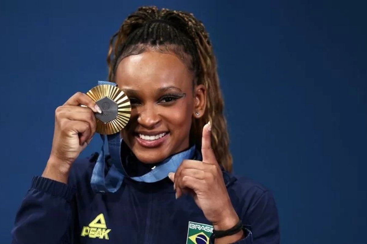 Rebeca Andrade volta a competir no Mundial de Ginástica após três anos