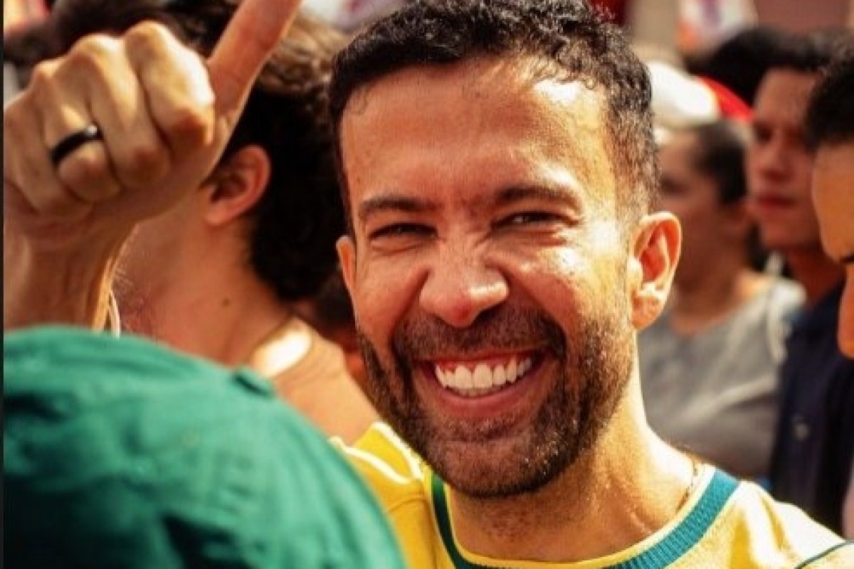 André Janones recebe alta após internação na UTI por arritmia cardíaca grave