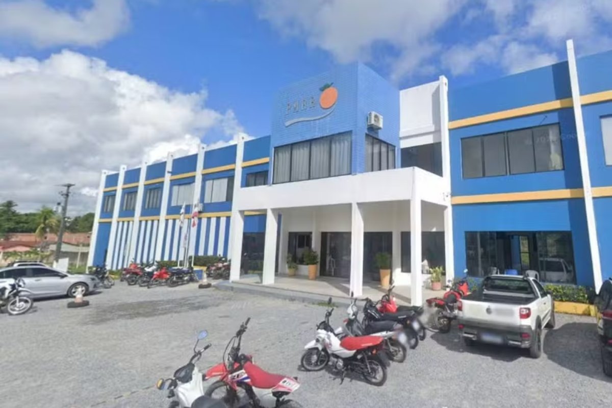 Justiça suspende concursos com 243 vagas e determina bloqueio de R$ 226 mil do prefeito na Bahia