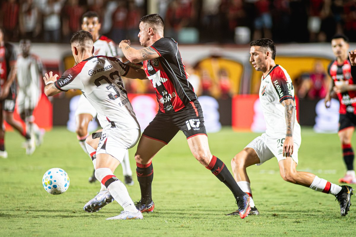 Vitória reencontra Athletico-PR no Barradão após virada épica na Copa do Brasil