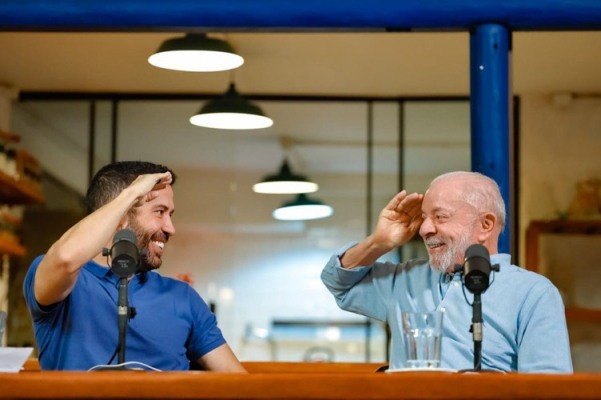 Canal "Exército do Lula" chega a mais de 10 milhões de seguidores no WhatsApp