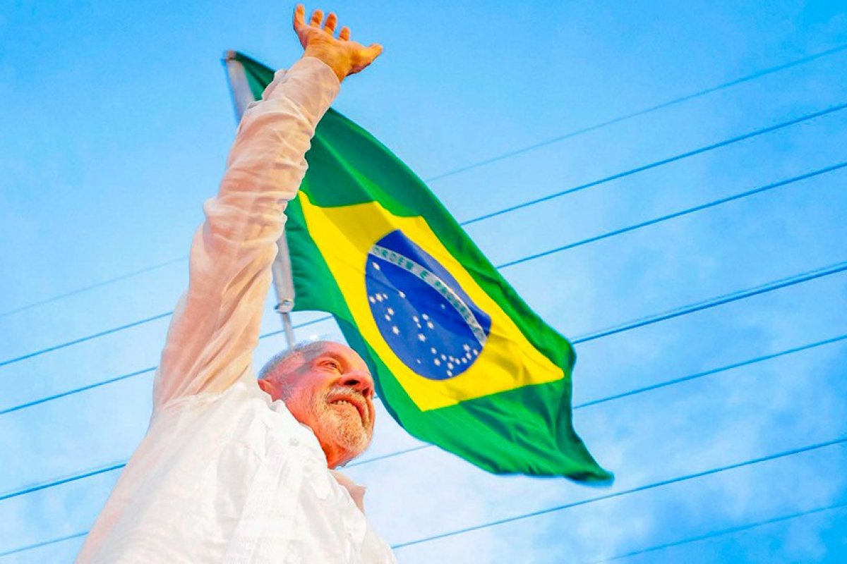 Entenda os fatores que levaram a vitória de Lula com 4,4 mihões de votos a mais que Flávio Bolsonaro 