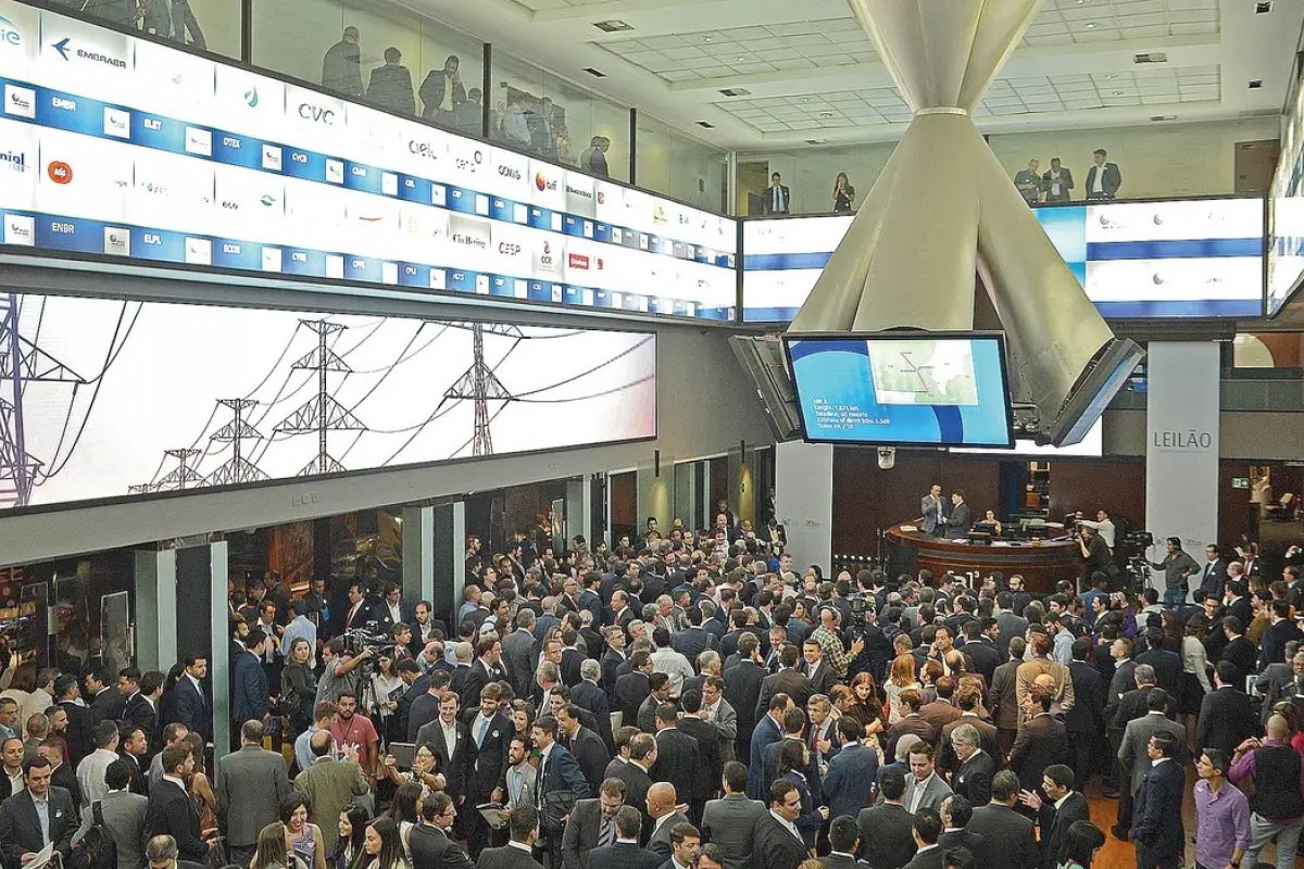 Ações de bancos sofrem quedas expressivas depois de reeleição de Lula 