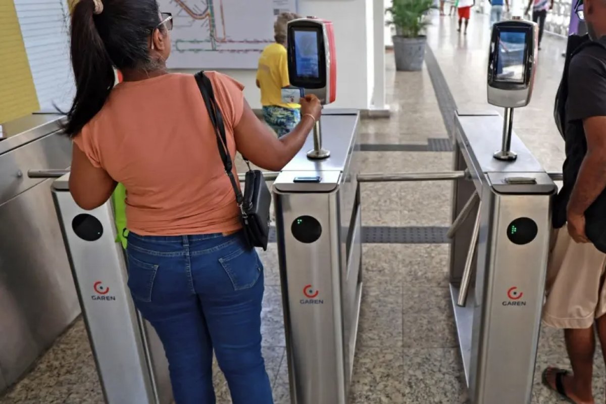 Linhas de ônibus da Estação Mussurunga e Terminal Águas Claras passam a aceitar pagamento via QR Code 