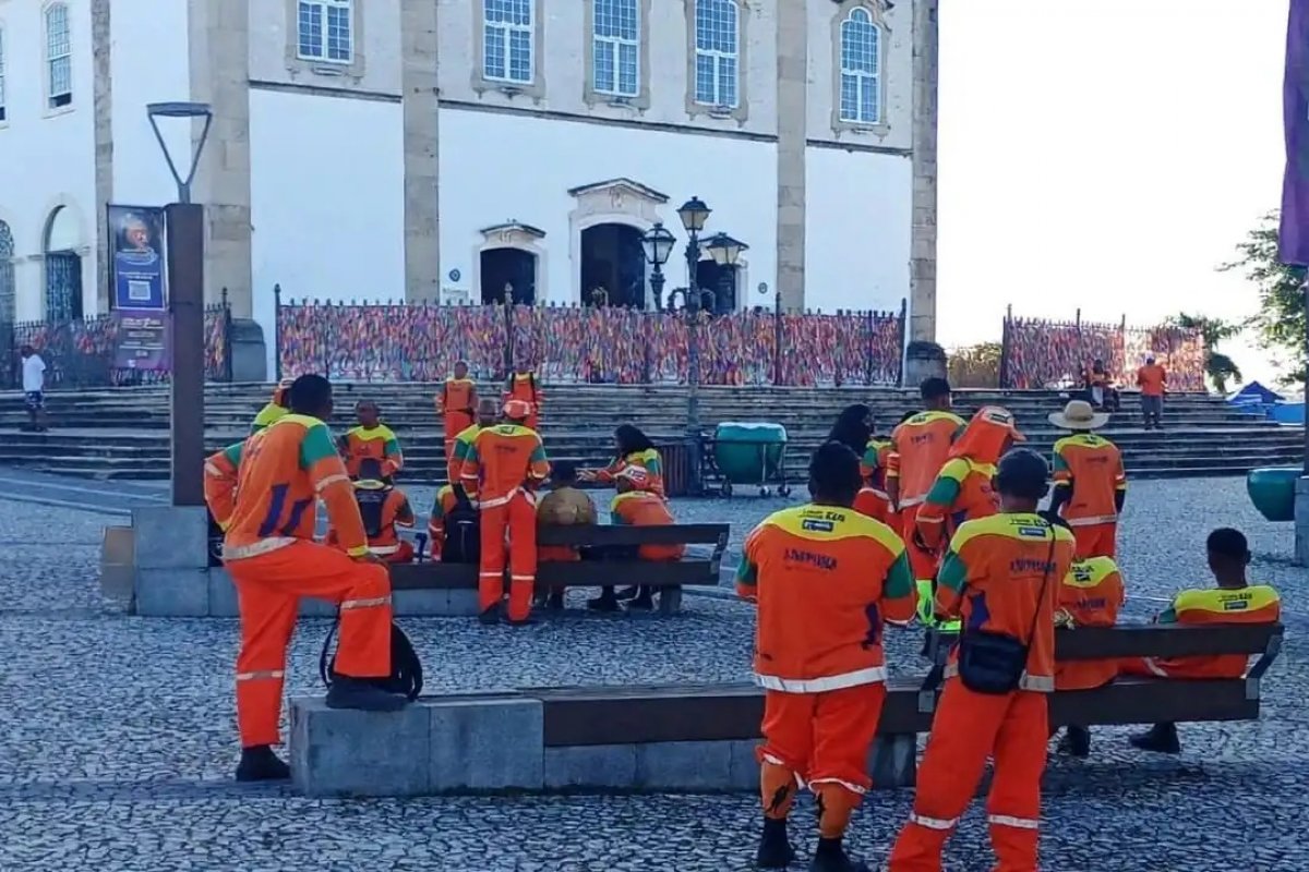 Sem acordo, trabalhadores da limpeza urbana de Salvador anunciam greve por tempo indeterminado