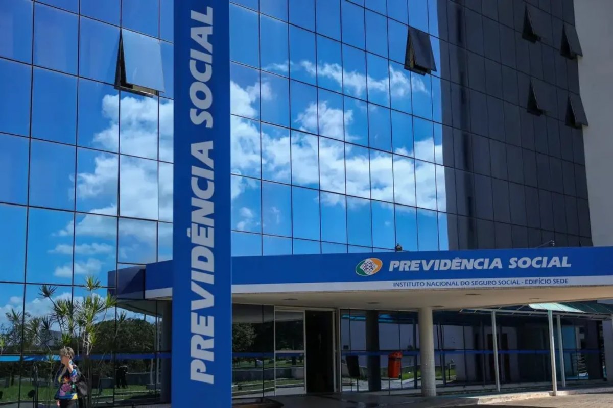 Agências do INSS fecham na sexta-feira e na segunda; veja como fica o atendimento