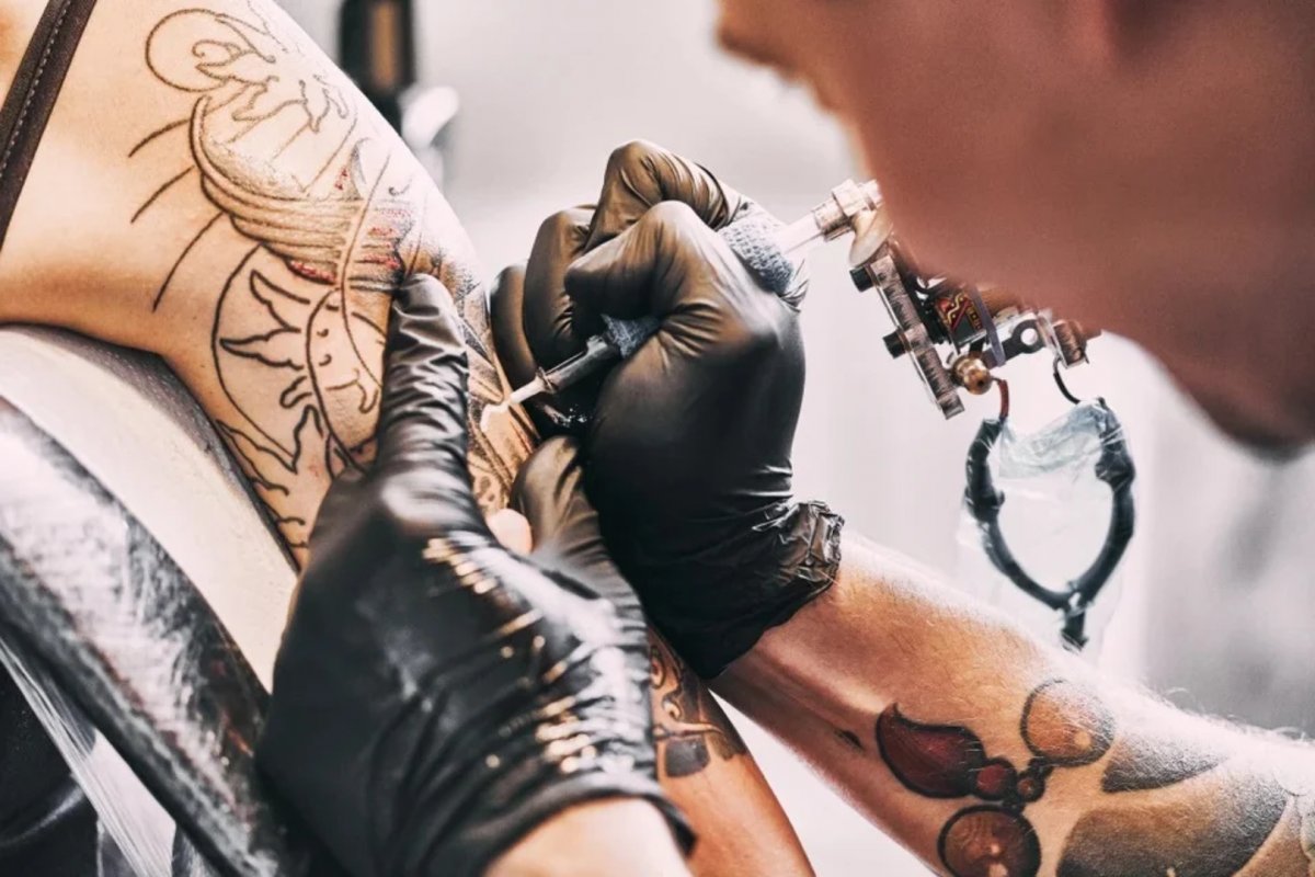 Anvisa proíbe máquina e três tipos de tinta usados em tatuagens