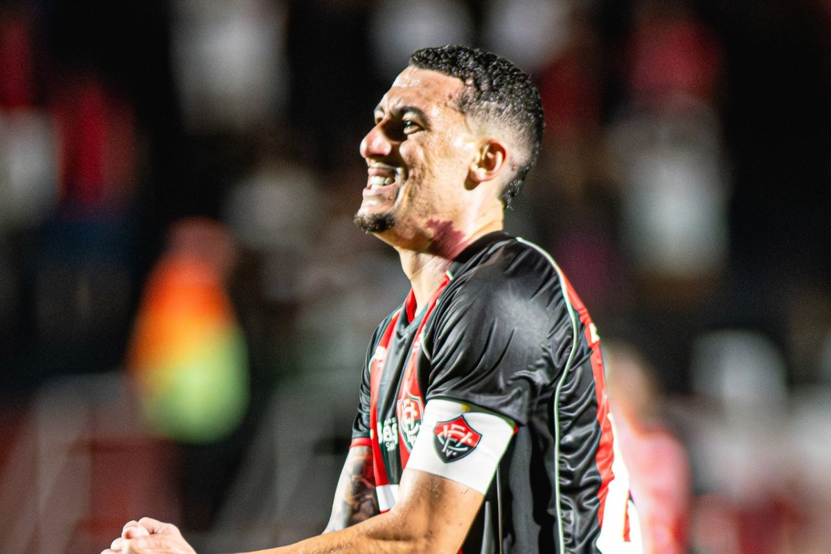 Baralhas pode reforçar o Vitória na reta final do Campeonato Brasileiro