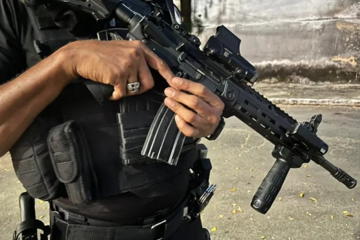 Polícia Civil prende professor em flagrante por estuprar aluno de 13 anos em Teixeira de Freitas