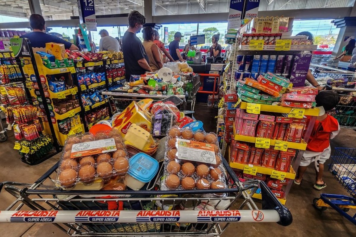 Consumo de alimentos cresce após proibição das bets no país, diz Abras