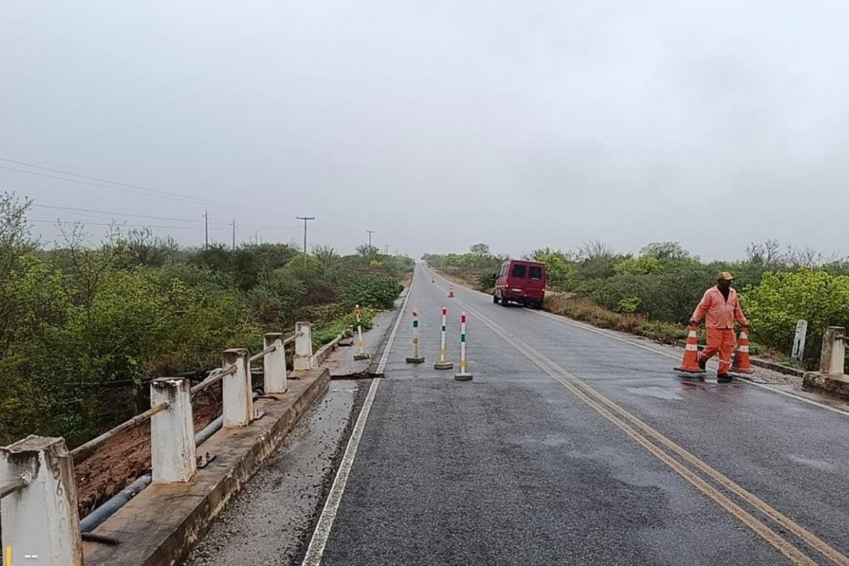 Governo monitora cidades e rodovias atingidas durante fortes chuvas na Bahia