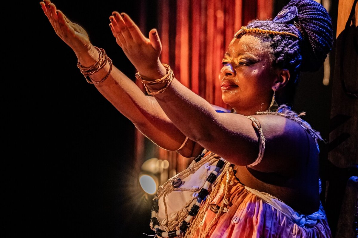 Coletivo baiano leva espetáculo “Barro Mulher - Um Mergulho na Lama da Criação” à Portugal e articula festival internacional para 2027! 