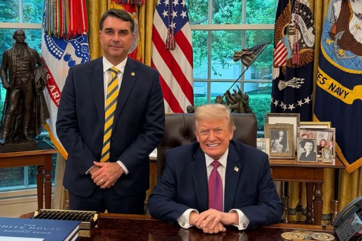 EUA pediram que Flávio Bolsonaro retirasse autodeclaração de 'presidente eleito' de carta divulgada 