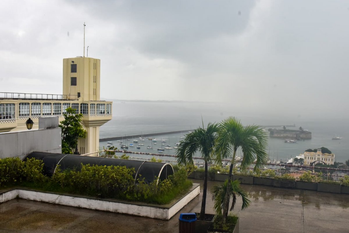 Salvador deve ter chuva no domingo e em Finados; confira a previsão para os próximos dias