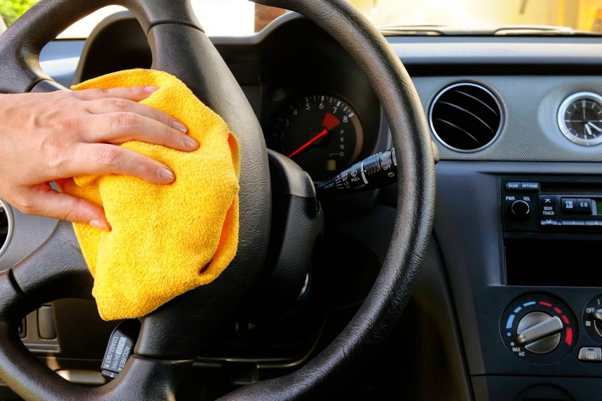 5 produtos que você deve evitar para desinfetar o carro