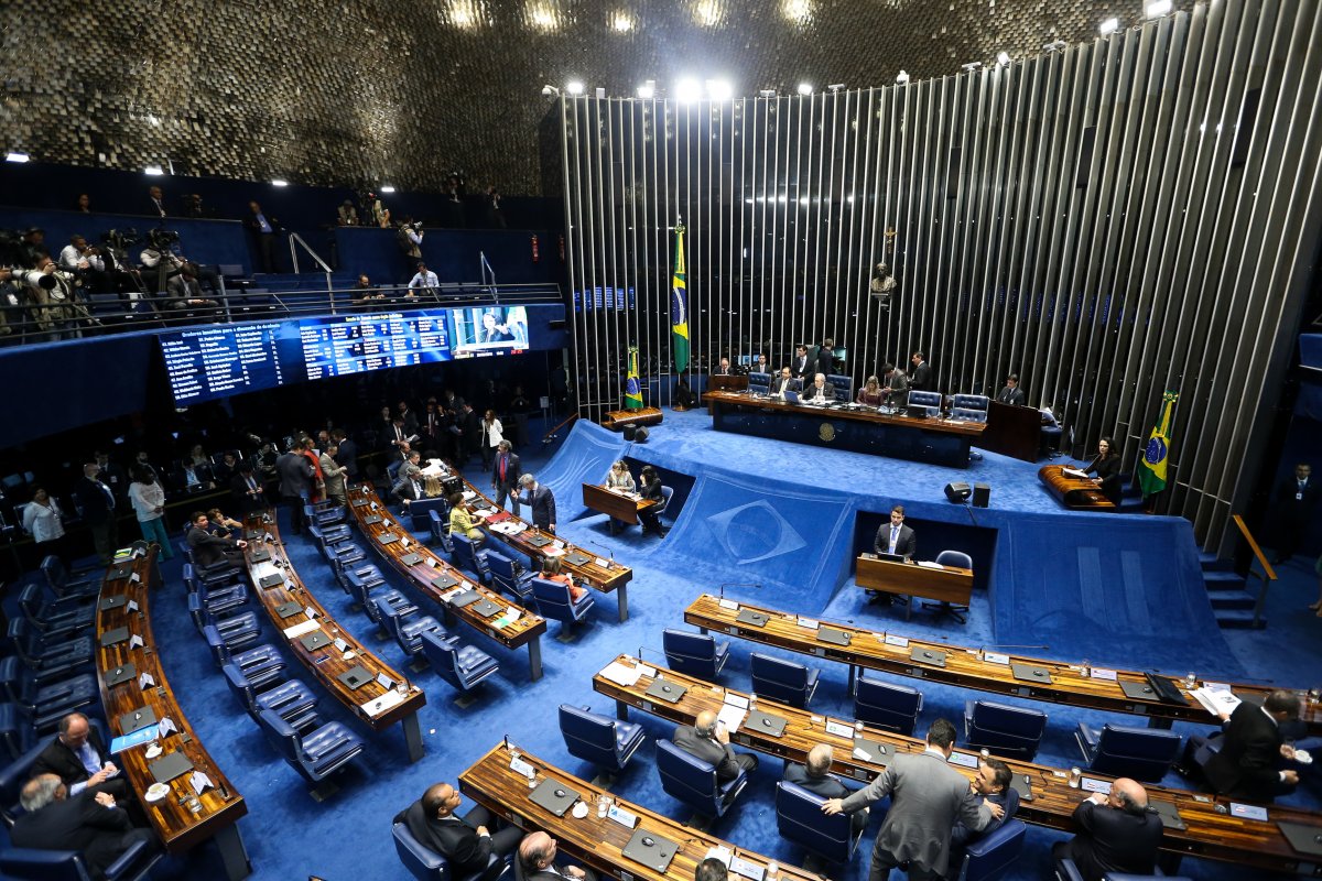 Senado deve votar nesta segunda (30) PL que aprova renda de R$ 600 para afetados pelo coronavírus