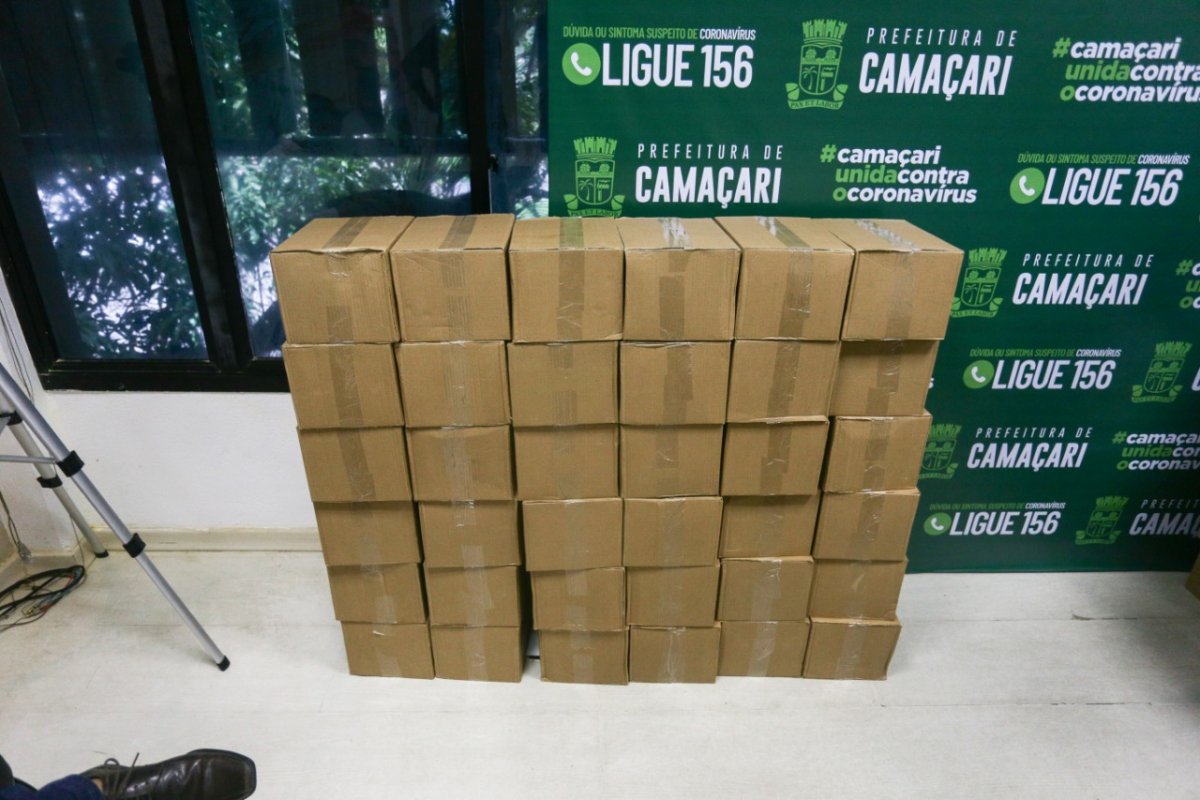 Prefeitura de Camaçari recebe doação de 100 caixas de álcool em gel