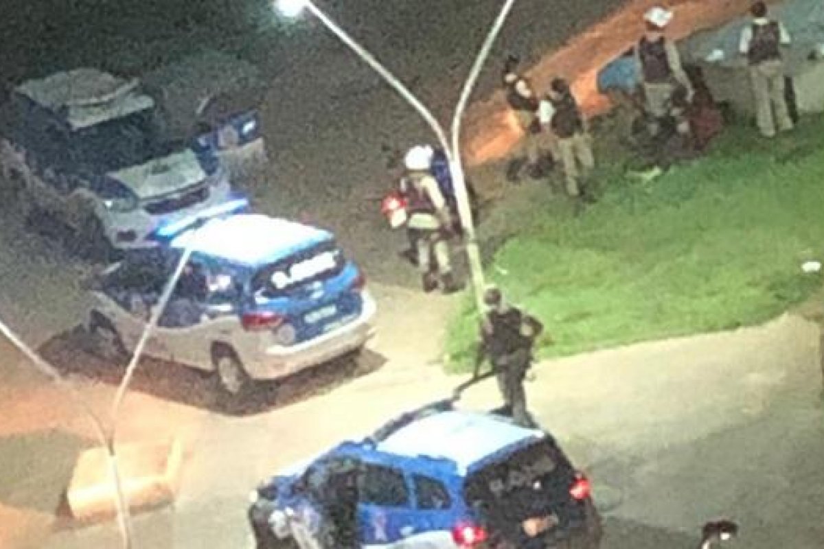 Grupo  é detido pela Polícia Militar por jogar bola em Salvador 