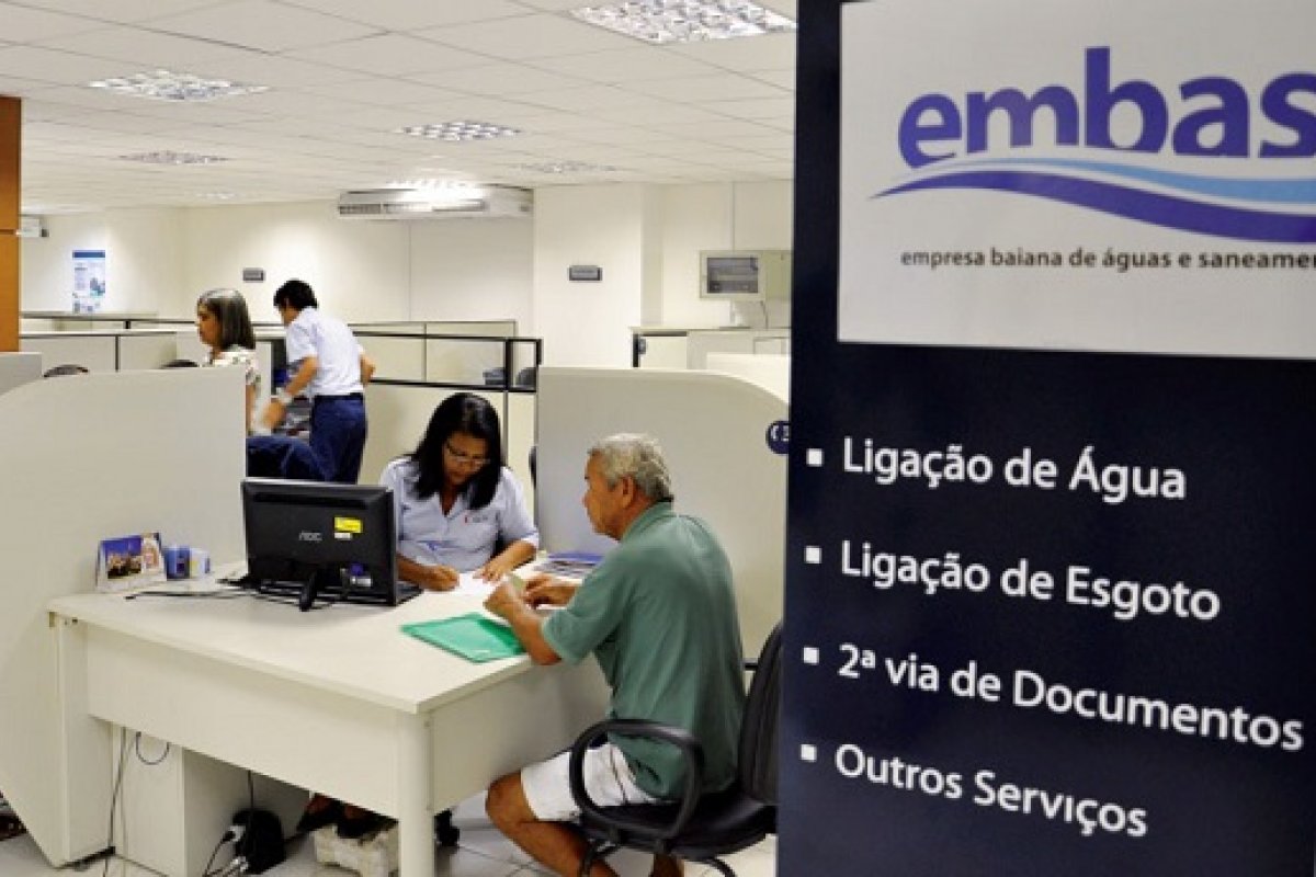 Loja de atendimento da Embasa, em Itapuã, é fechada para realização de obras na unidade